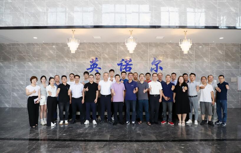 1719475316390434.jpg 6215570.jpg